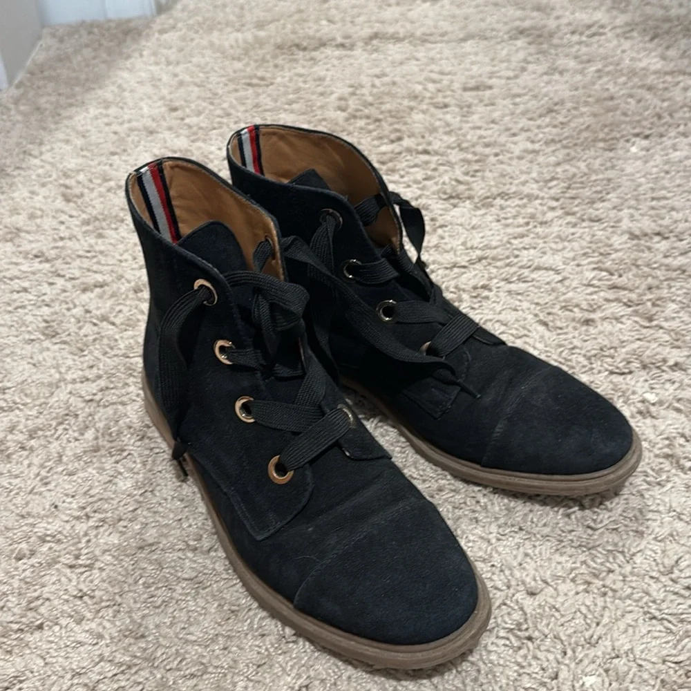 Tommy Hilfiger size 11 suede booties - Picture 2 of 4